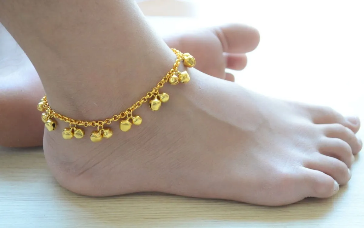 Bridal Anklet, Gold Ankle Bracelet with Bells/Ghungroo, Traditional Indian Wedding Payal for Women