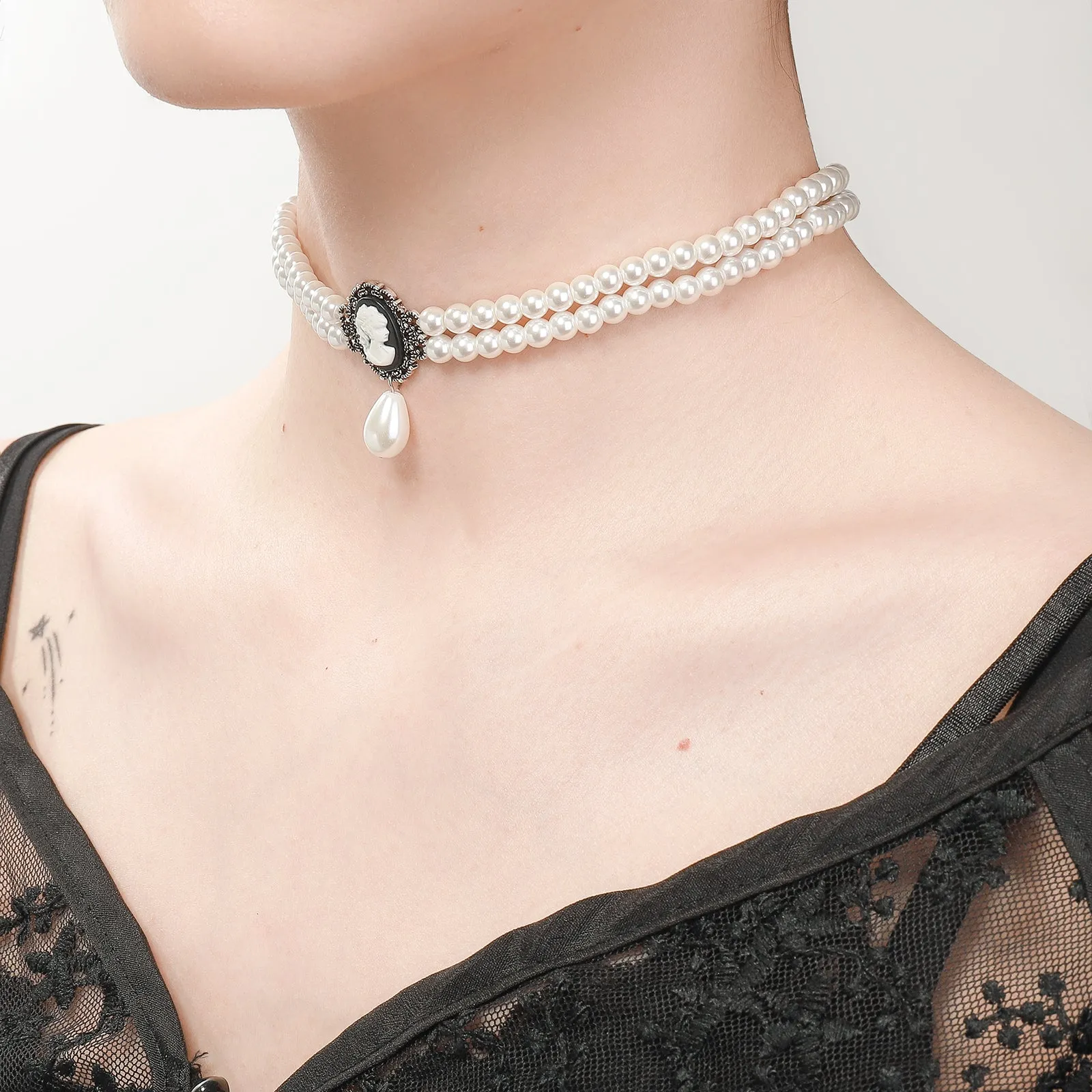 Dark Rose Choker