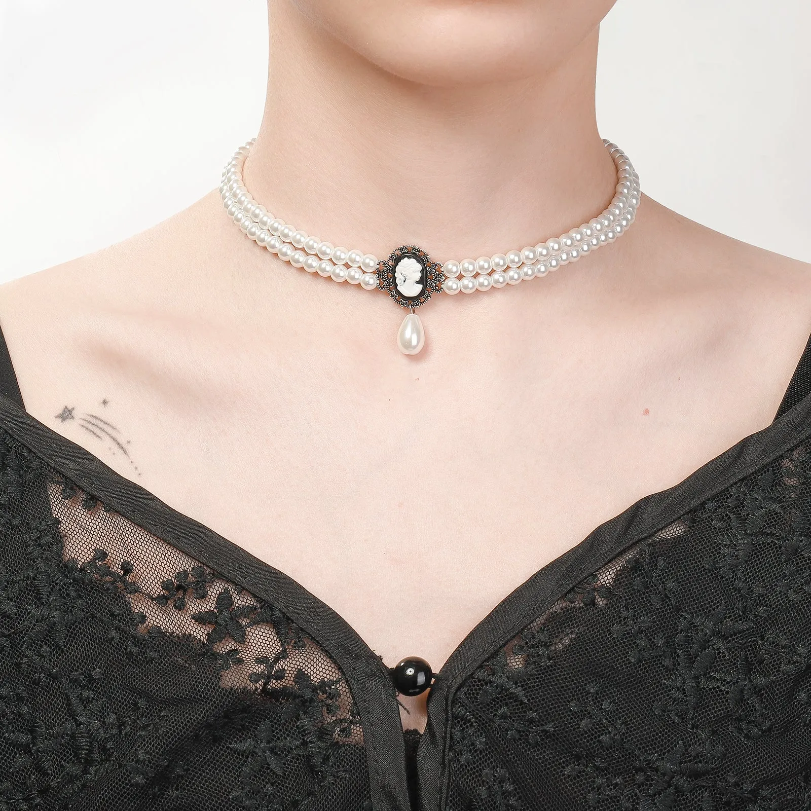 Dark Rose Choker