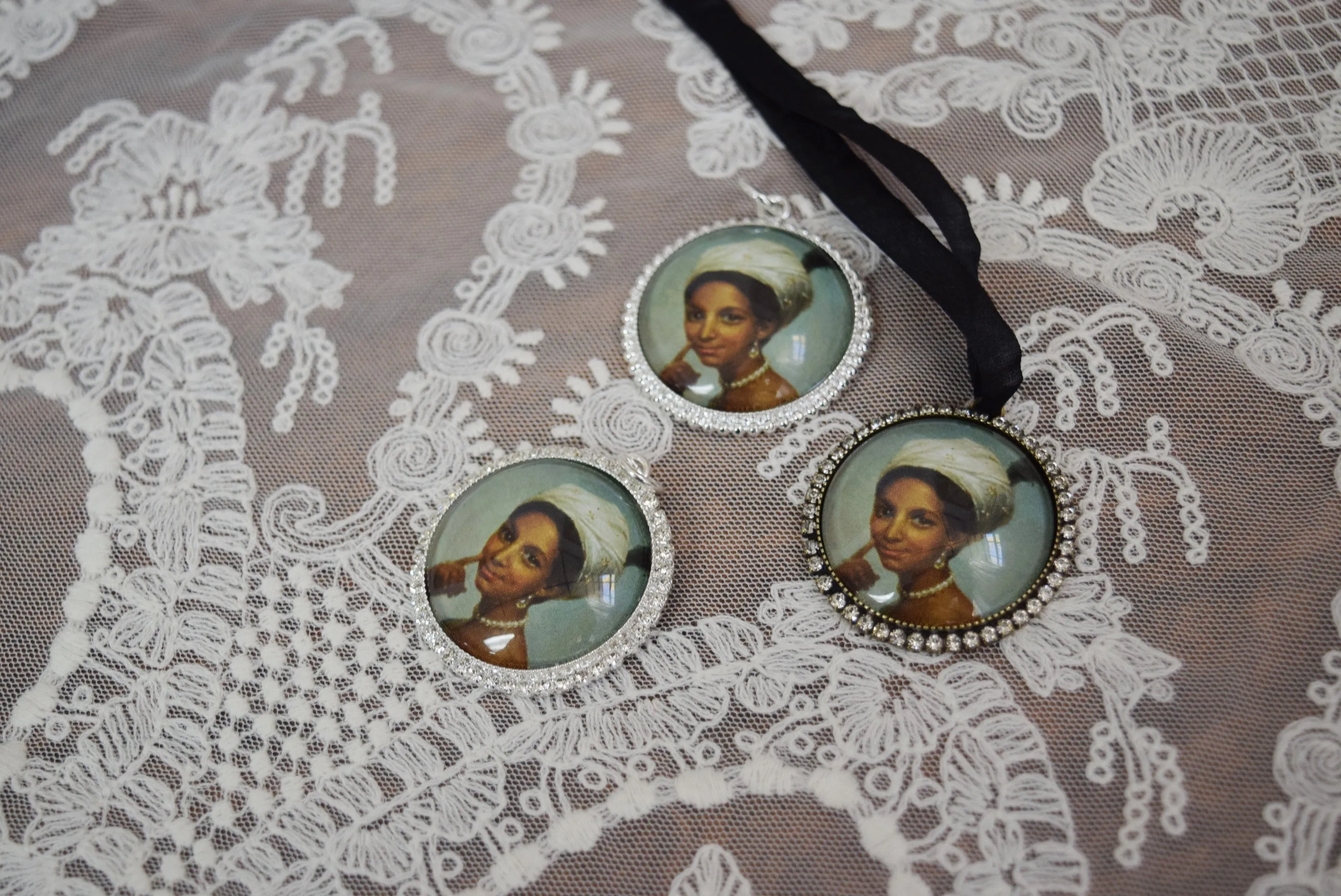 Miniature Portrait - Large Round - Dido Belle