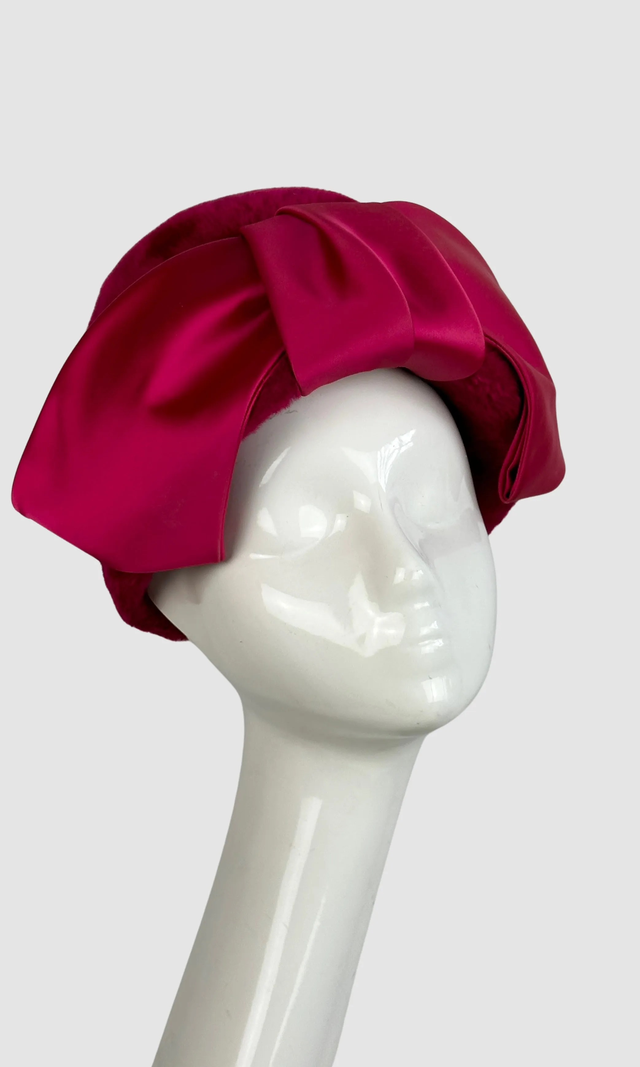 SCHIAPARELLI SHOCKING PINK 60s Cloche Hat with Bow