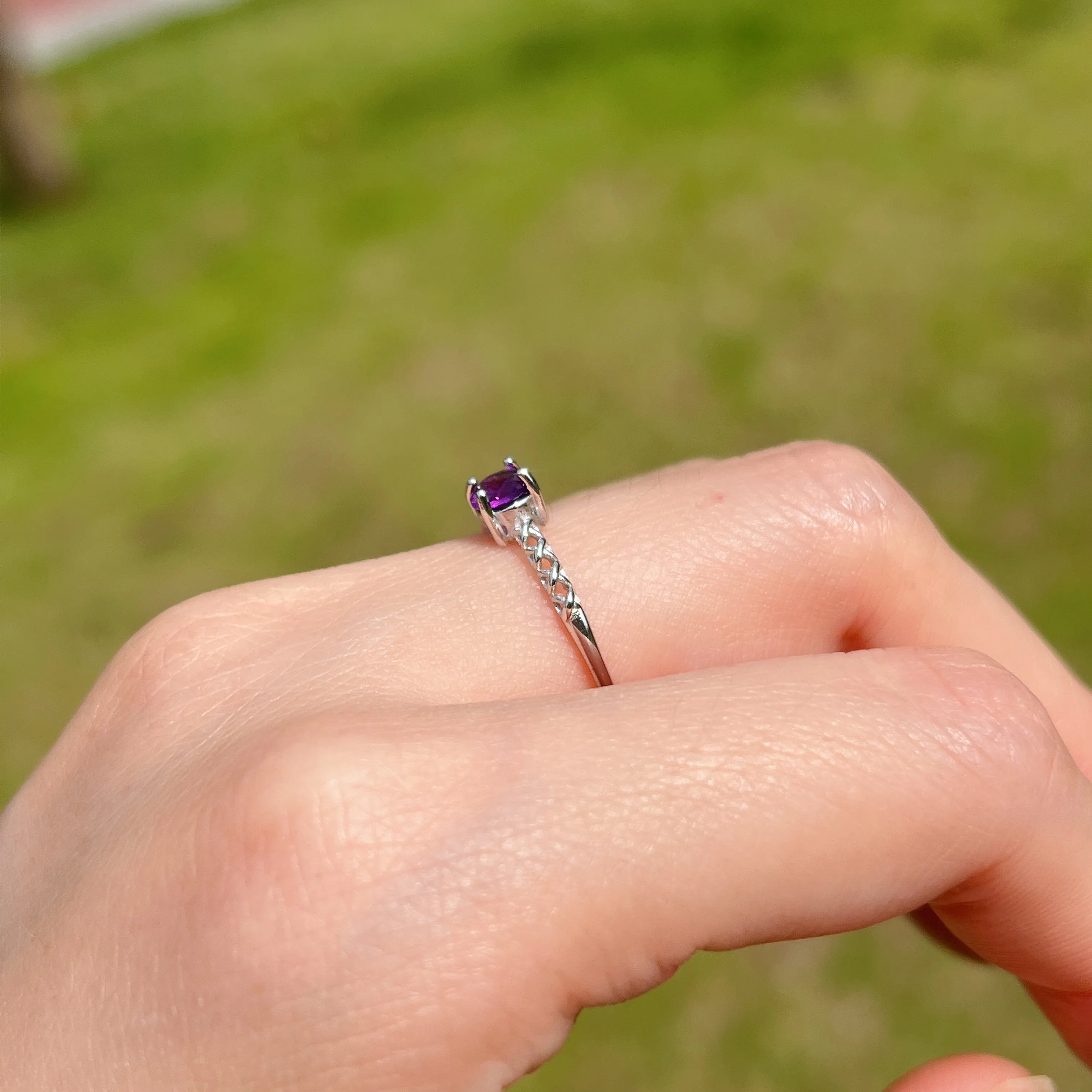 Top Quality Amethyst Sterling Silver Ring with Four Prongs Setting | Handmade Healing Gemstone Fashion Jewelry